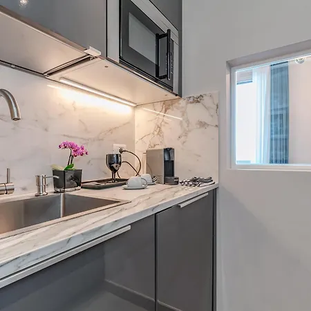 Alta Marea Apulia Sea View * Бари